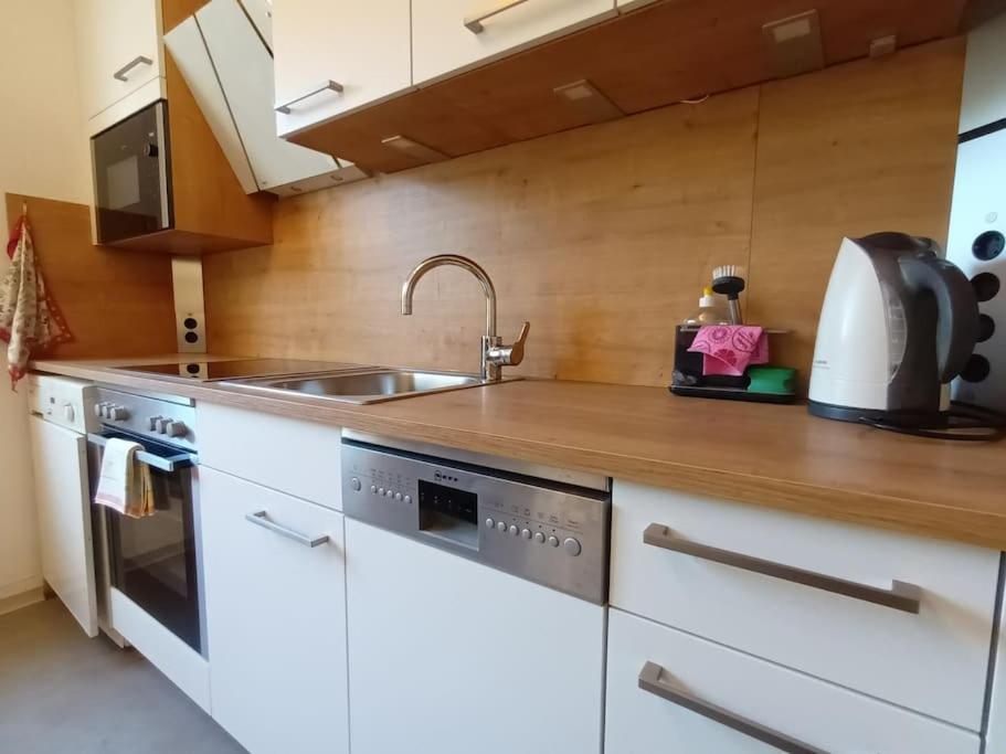 Modernes Apartment In Wien Экстерьер фото